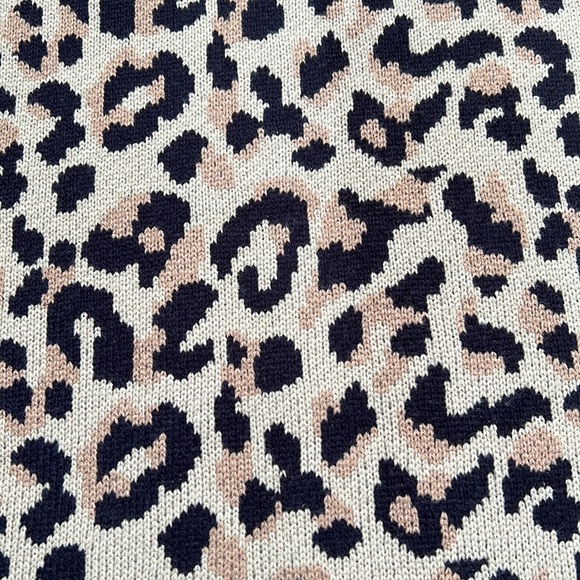 J Crew Animal Print Scarf NWT - Picture 6 of 8